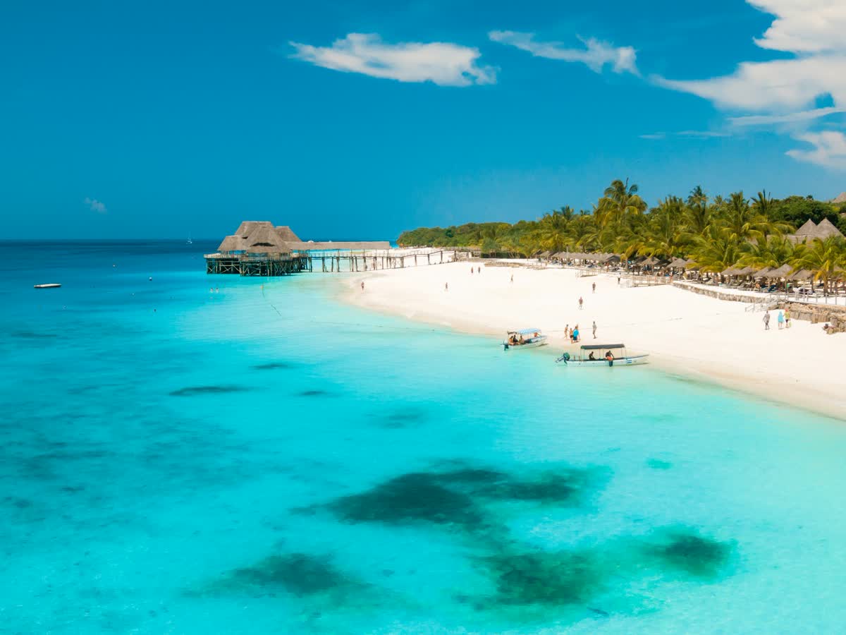 Turquoise sandbank, Zanzibar island
